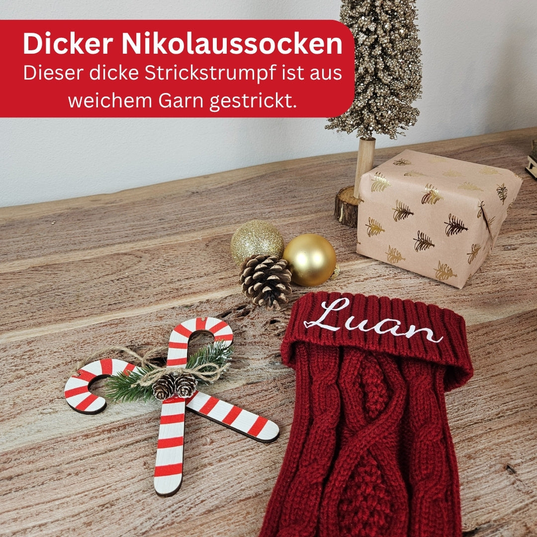 Personalisierte Nikolaussocke & Weihnachtsstrumpf – Strick in Rot oder Creme | Mit Namensaufdruck, Lederpatch oder Holzanhänger | Geschenk zu Weihnachten