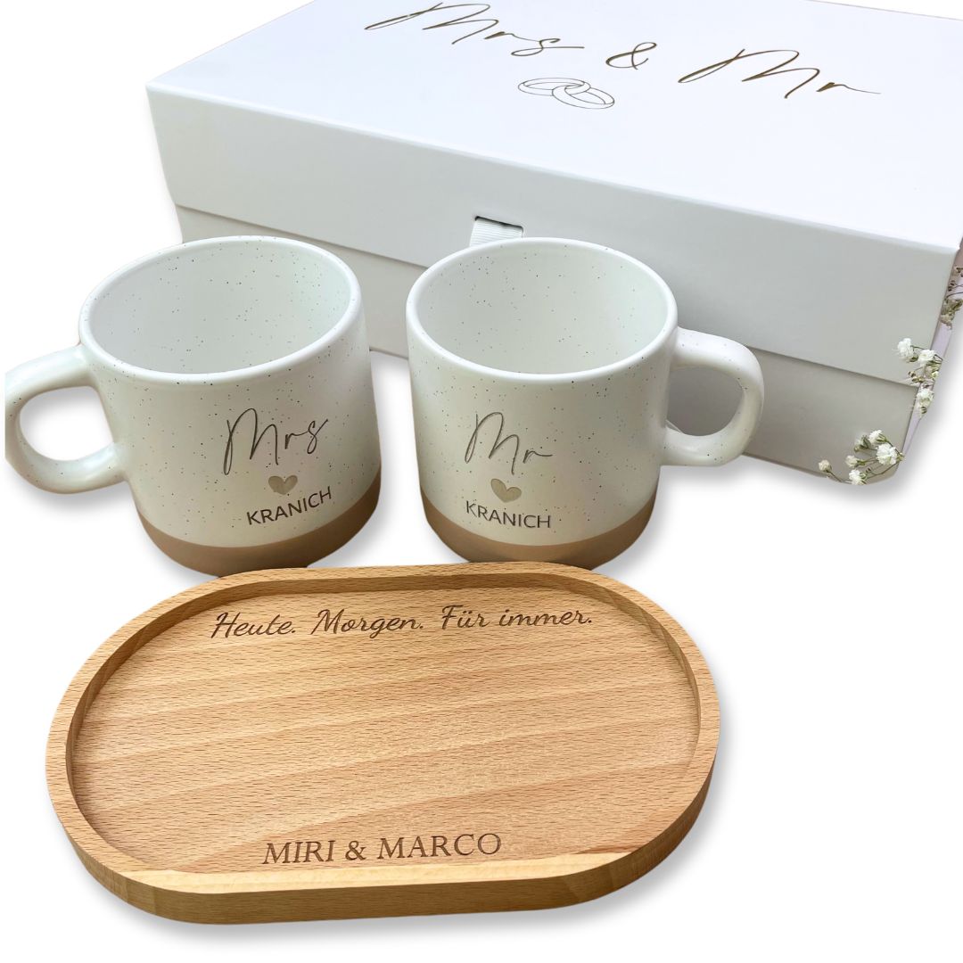 Personalisiertes Hochzeitsgeschenk-Set mit Mr & Mrs Tassen
