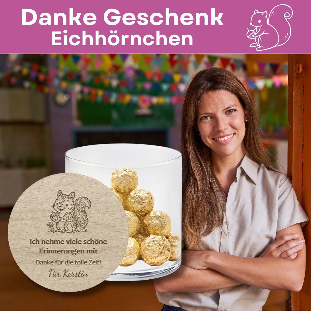 Abschiedsgeschenk mit Eichhörnchen-Gravur für Erzieherin, Vorratsglas mit Name vor einer Lehrerin
