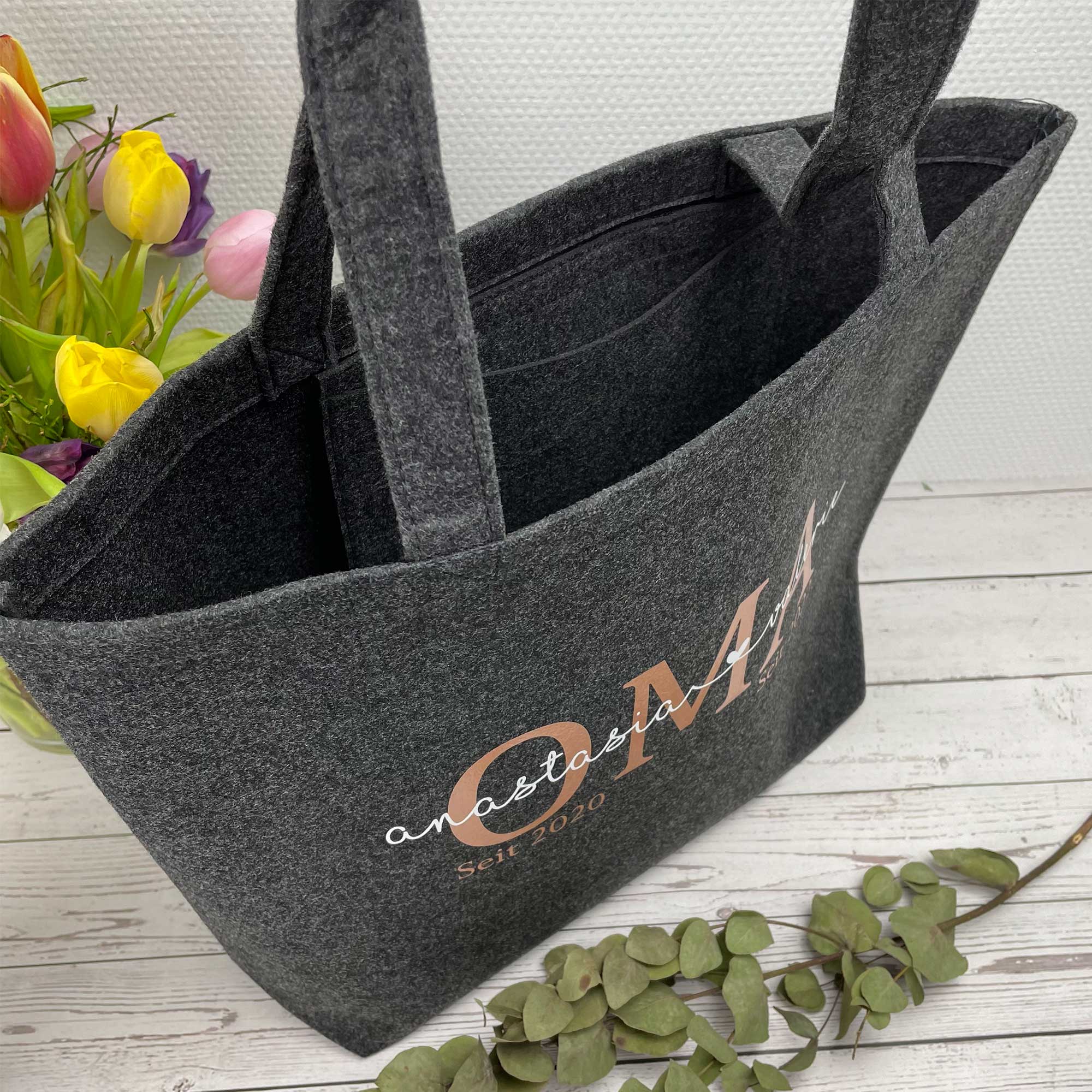 Tasche Oma personalisiert mit Namen & Jahreszahl – Filztasche für Oma