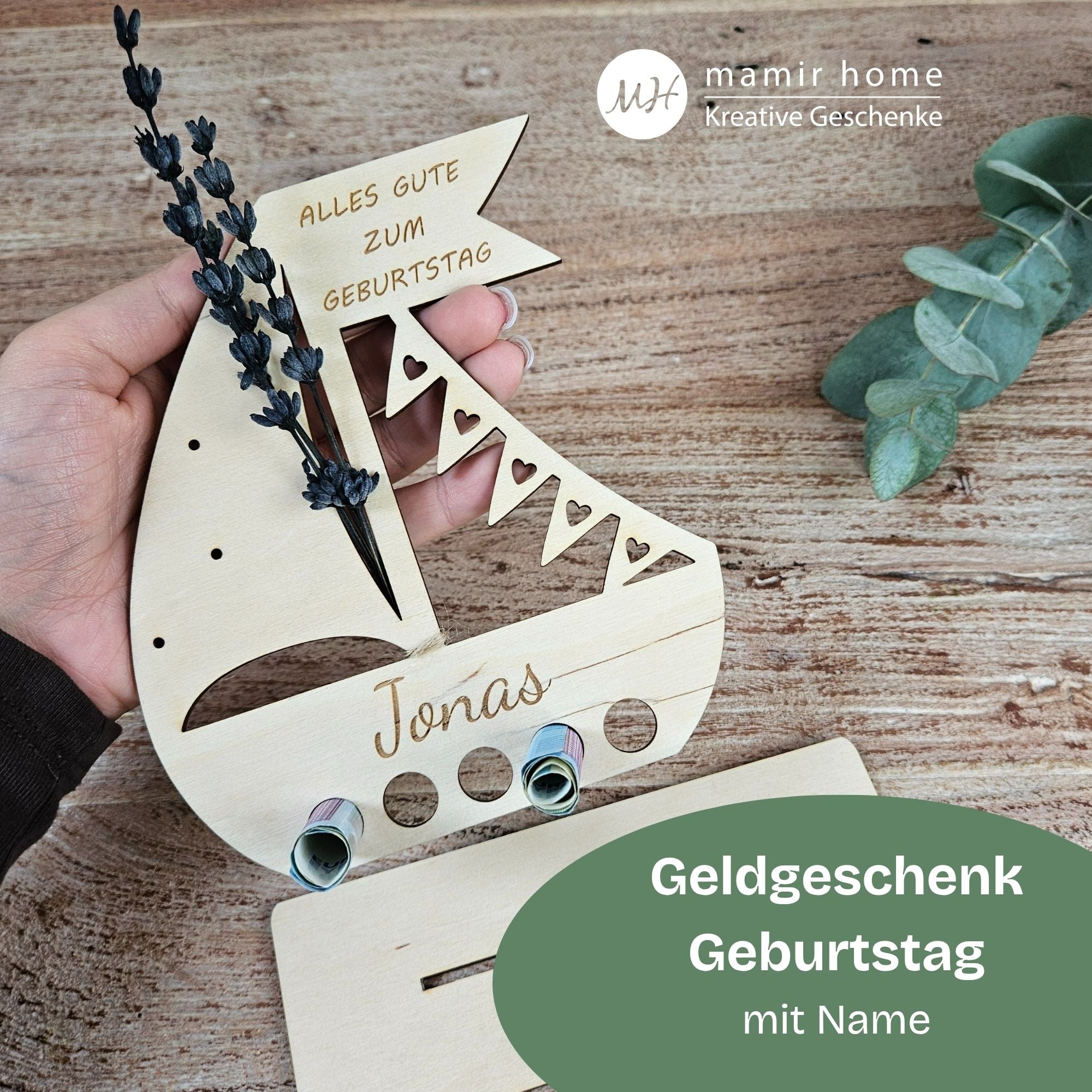 Handgemachtes Geldgeschenk zum Geburtstag von mamir home – personalisiertes Segelboot aus Holz mit Namen