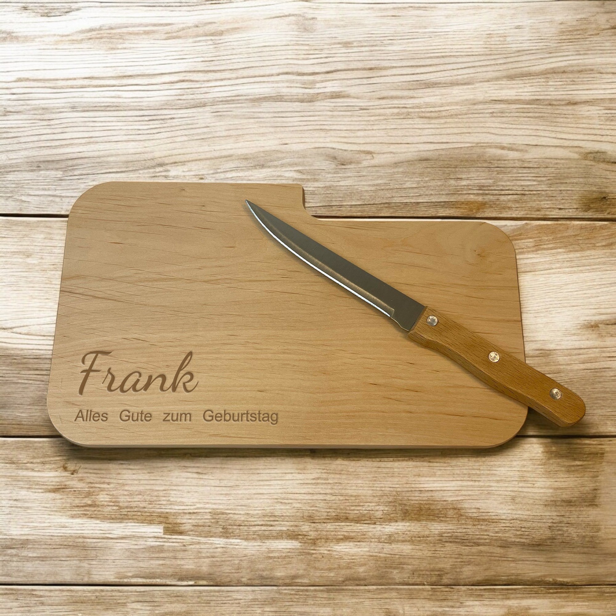 Schneidebrett mit Messer und individueller Gravur – ideales Geburtstagsgeschenk