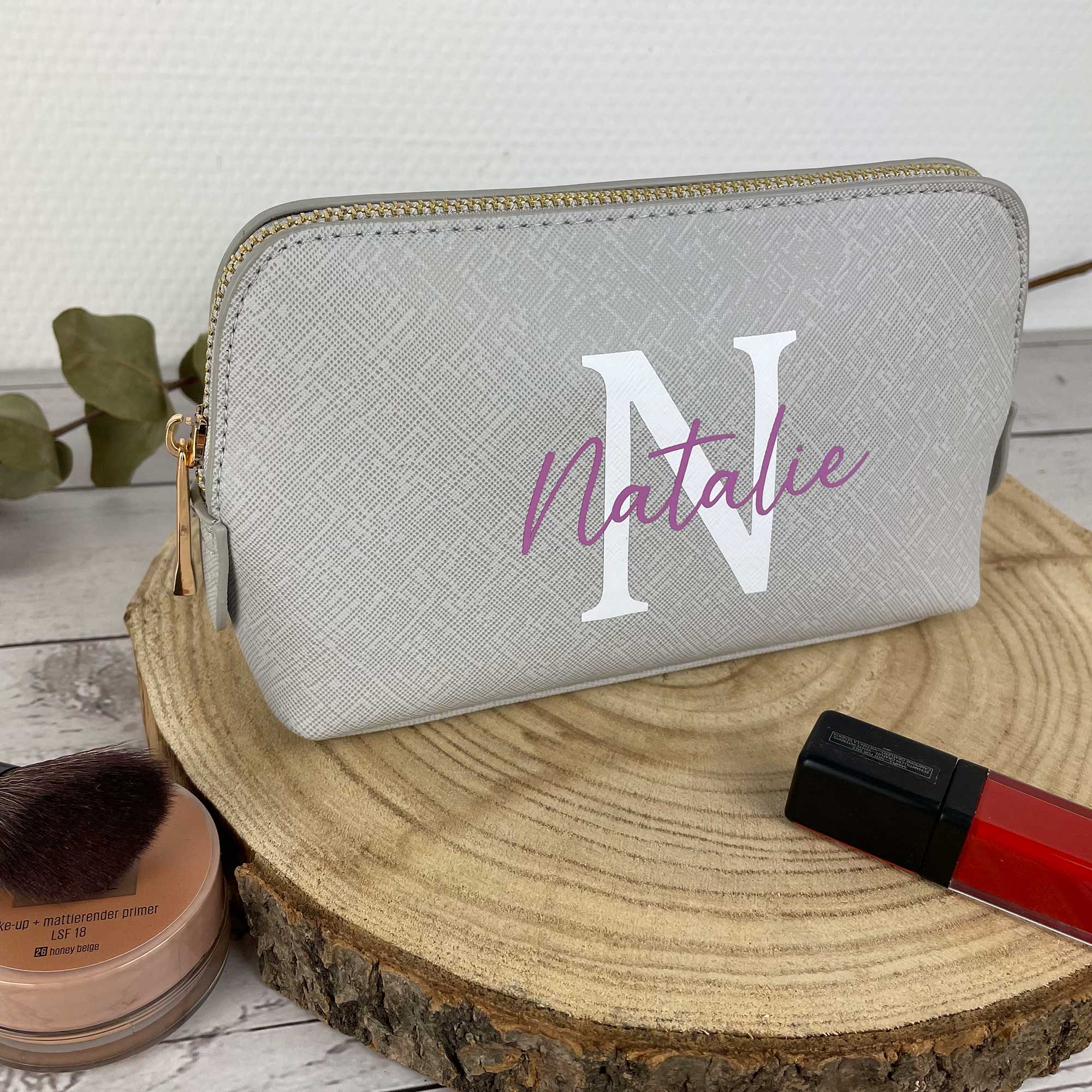Kosmetiktasche personalisiert mit Initial & Name – Schminktasche & Kulturtasche Damen | Geschenk für Frauen mit Namen