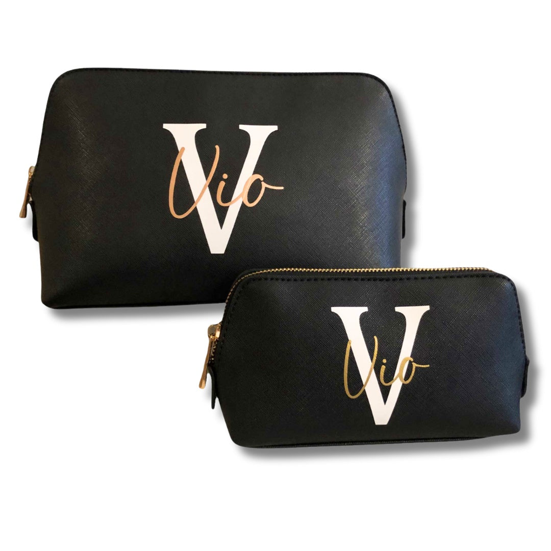 Kosmetiktasche personalisiert mit Initial & Name – Schminktasche & Kulturtasche Damen | Geschenk für Frauen mit Namen
