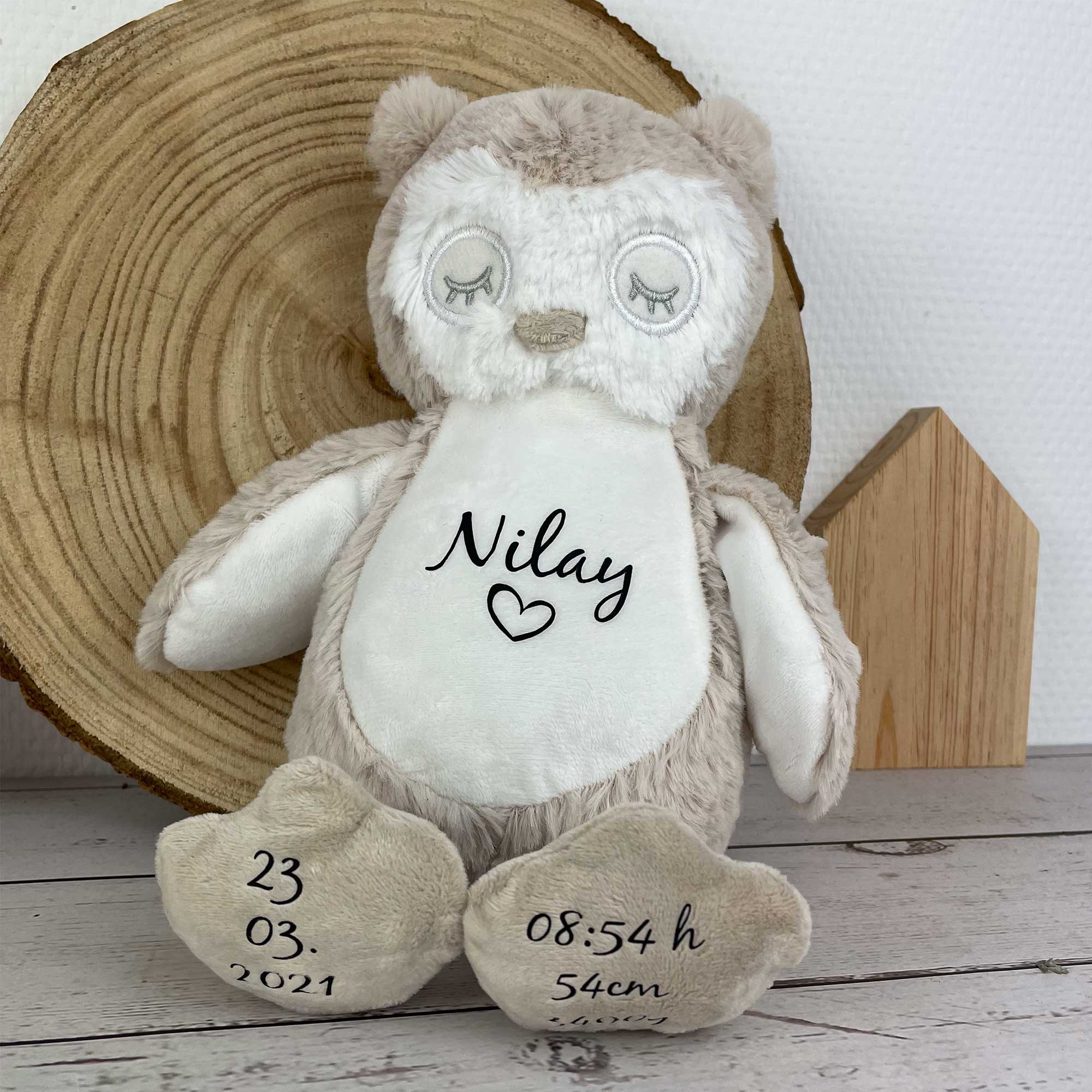 Personalisierte Kuscheltier-Eule mit Name Nilay, Geburtsdatum und Geburtsdaten – liebevolles Geschenk für Babys
