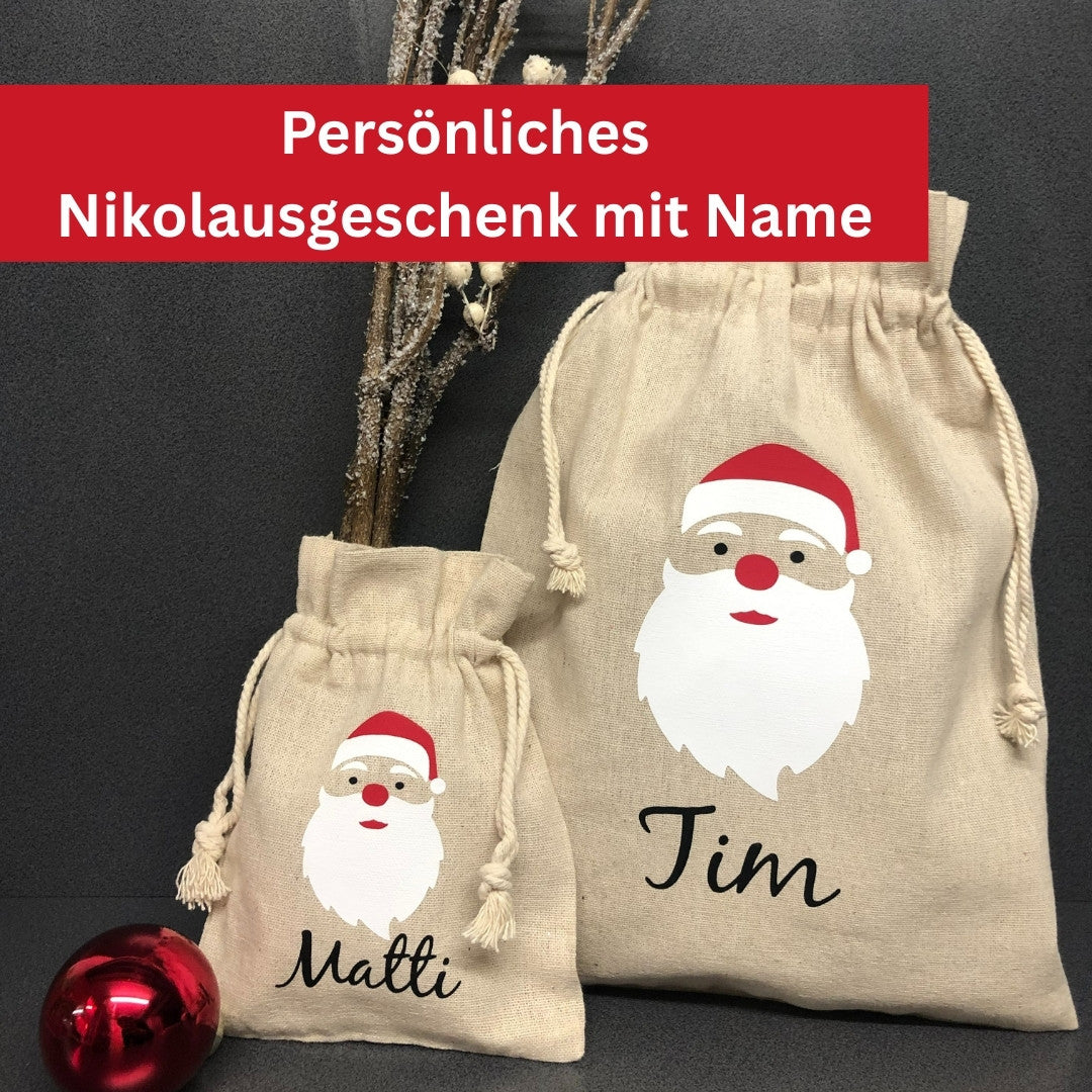 Zwei Nikolaussäcke groß & klein mit Santa-Motiv und Personalisierung – persönliches Nikolausgeschenk
