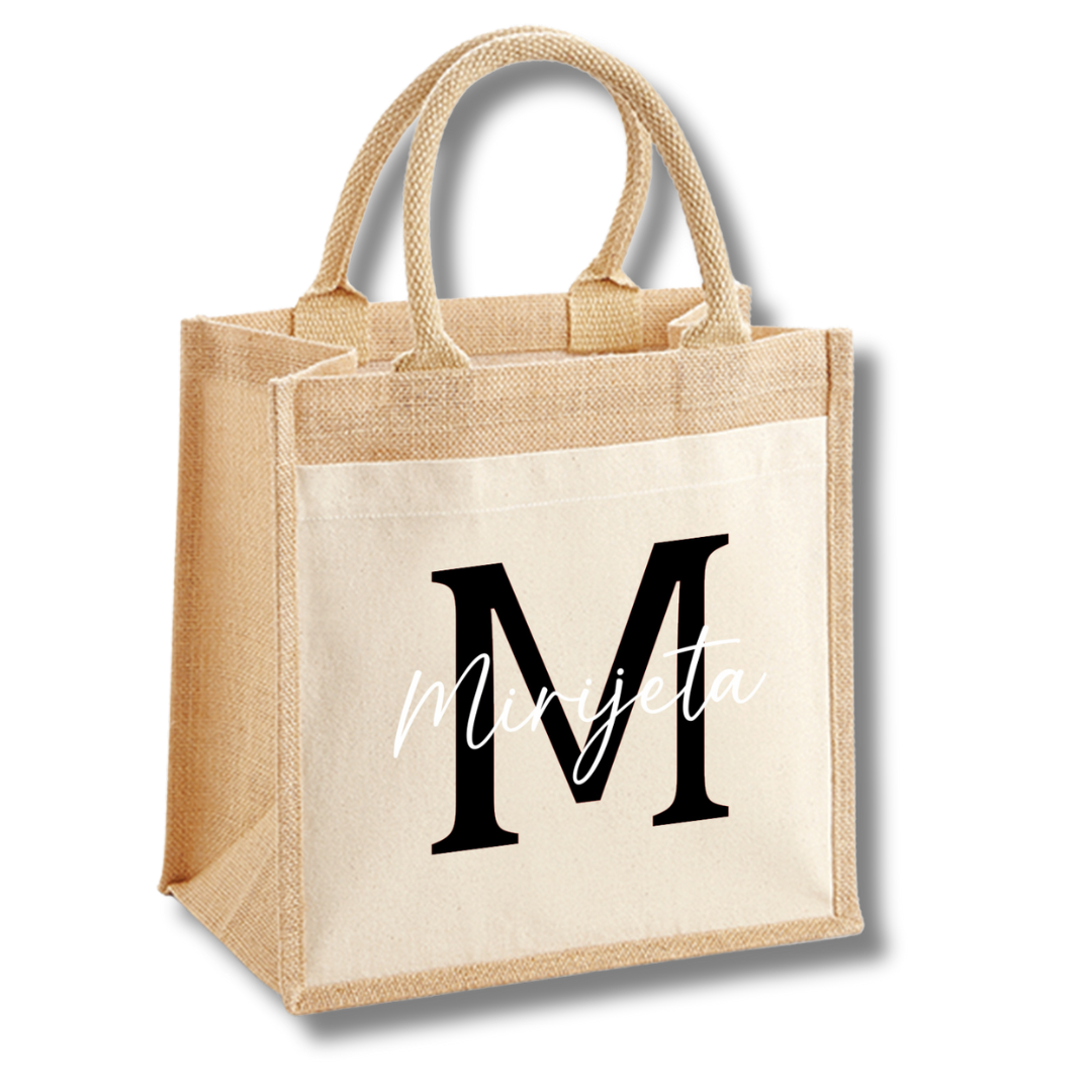 Mittelgroße personalisierte Jutetasche mit Initial und Namen – stilvolle Geschenkidee für Mama oder Freundin zum Geburtstag