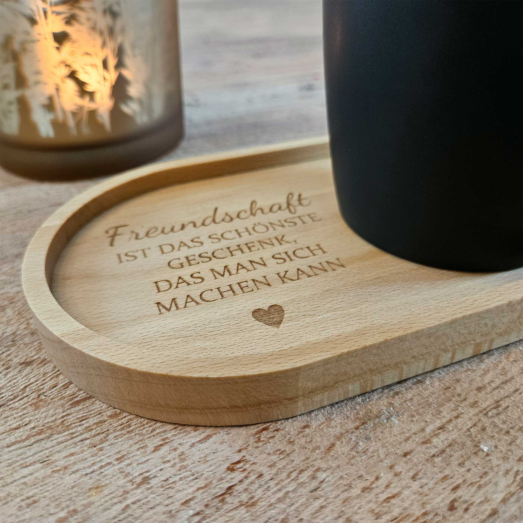 Freundschaftsgeschenk aus Holz mit Tasse – ideal für Kaffee am Morgen