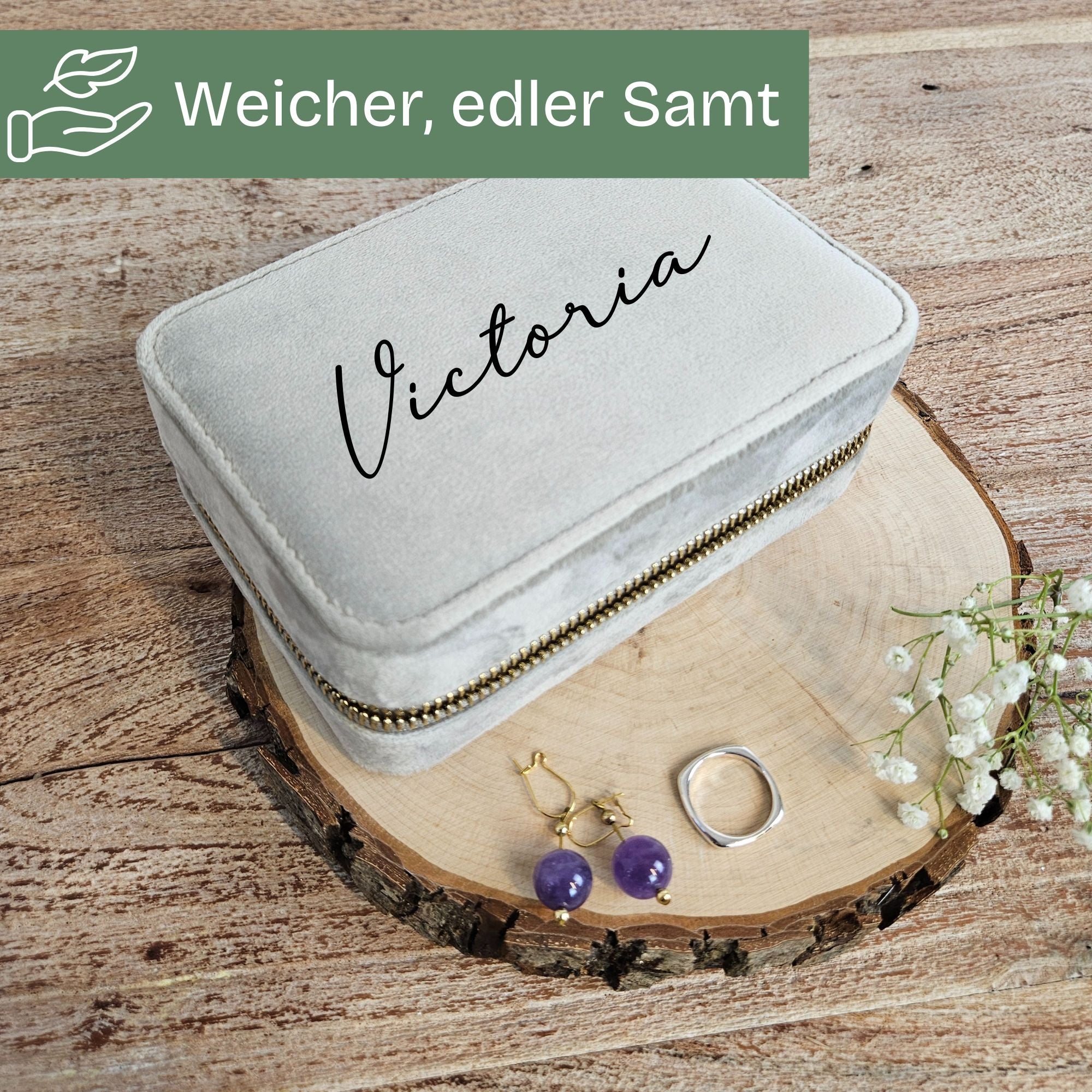Schmuckkästchen aus grauem Samt mit personalisiertem Namen Victoria – elegantes Geschenk für Freundin oder Trauzeugin.