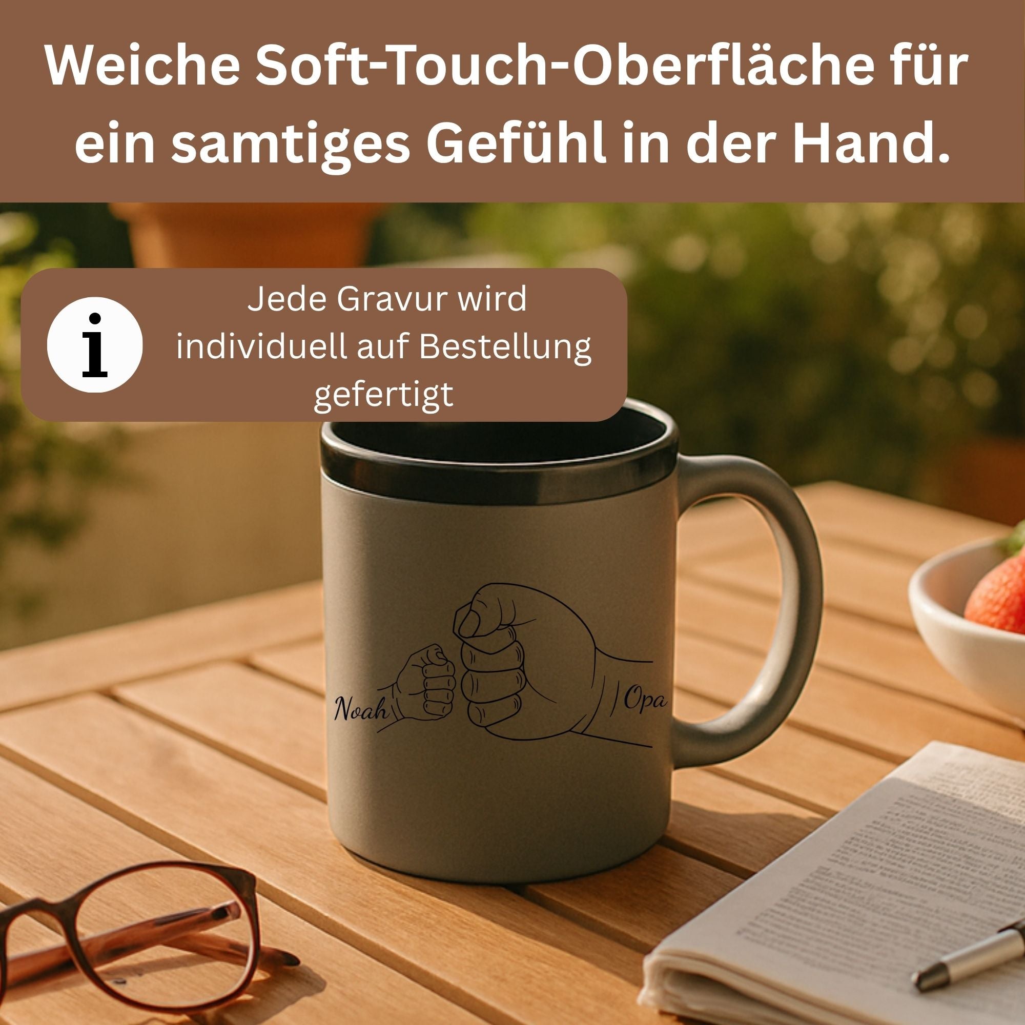Personalisierte Papa Tasse mit gravierten Kinderhaenden und Namen, dargestellt mit Hinweis auf schnelle Lieferung – Geschenkidee fuer Papa und Opa.
