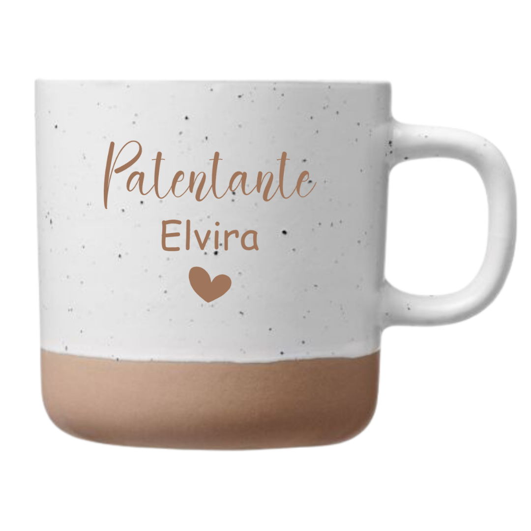 Personalisierte Steingut Tasse für Patentante mit Name und Herz graviert