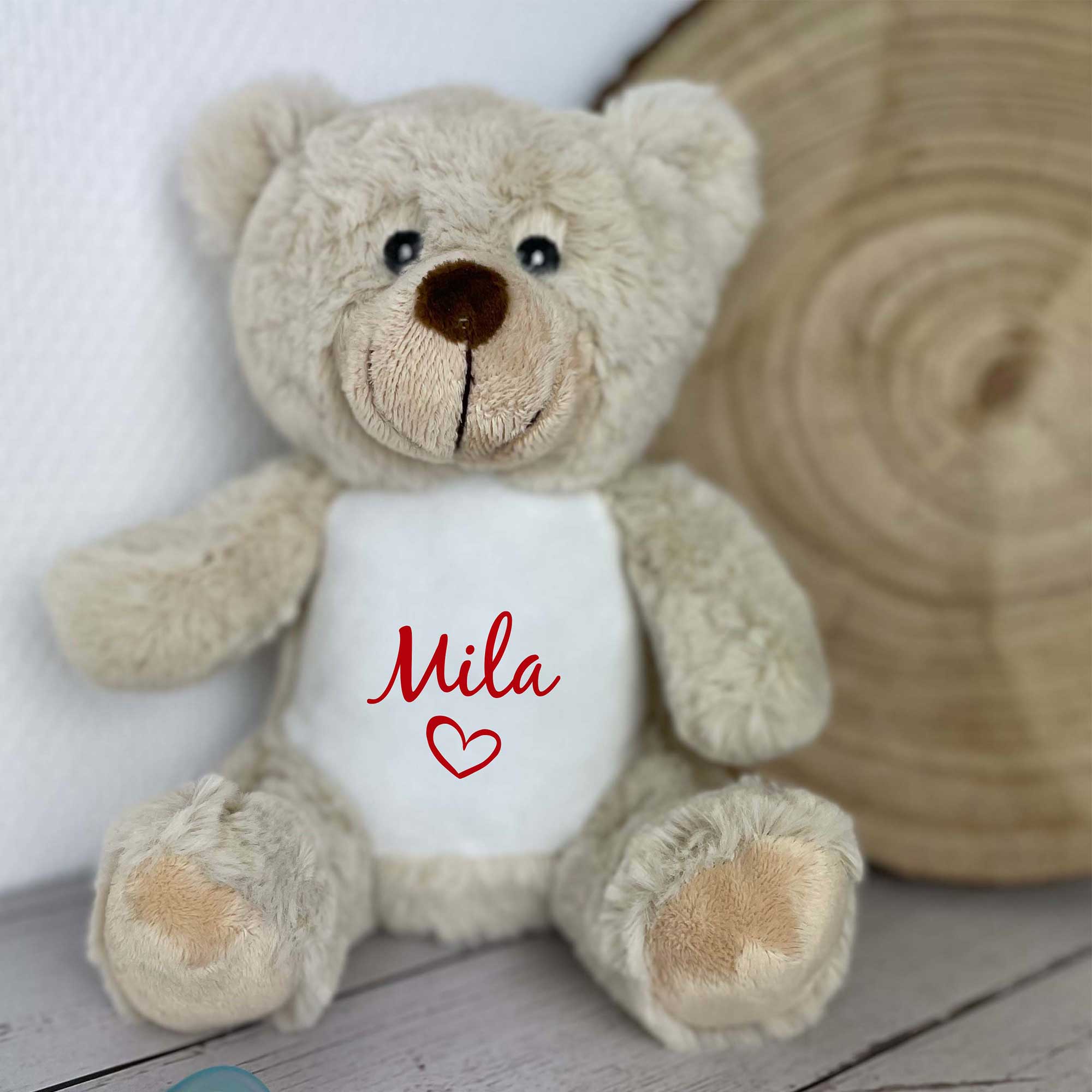 Personalisierter Teddybär mit Name Mila – Kuscheltier zur Geburt für Babys