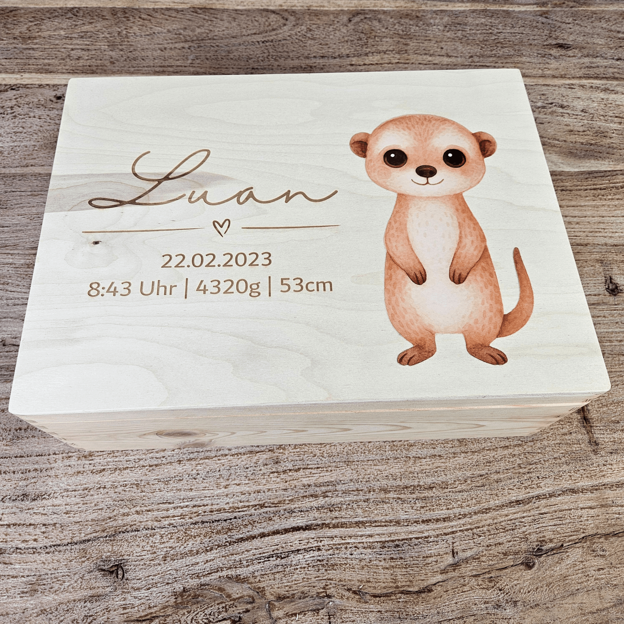 Personalisierte Erinnerungskiste Baby aus Holz – mit Tiermotiv & Geburtsdaten