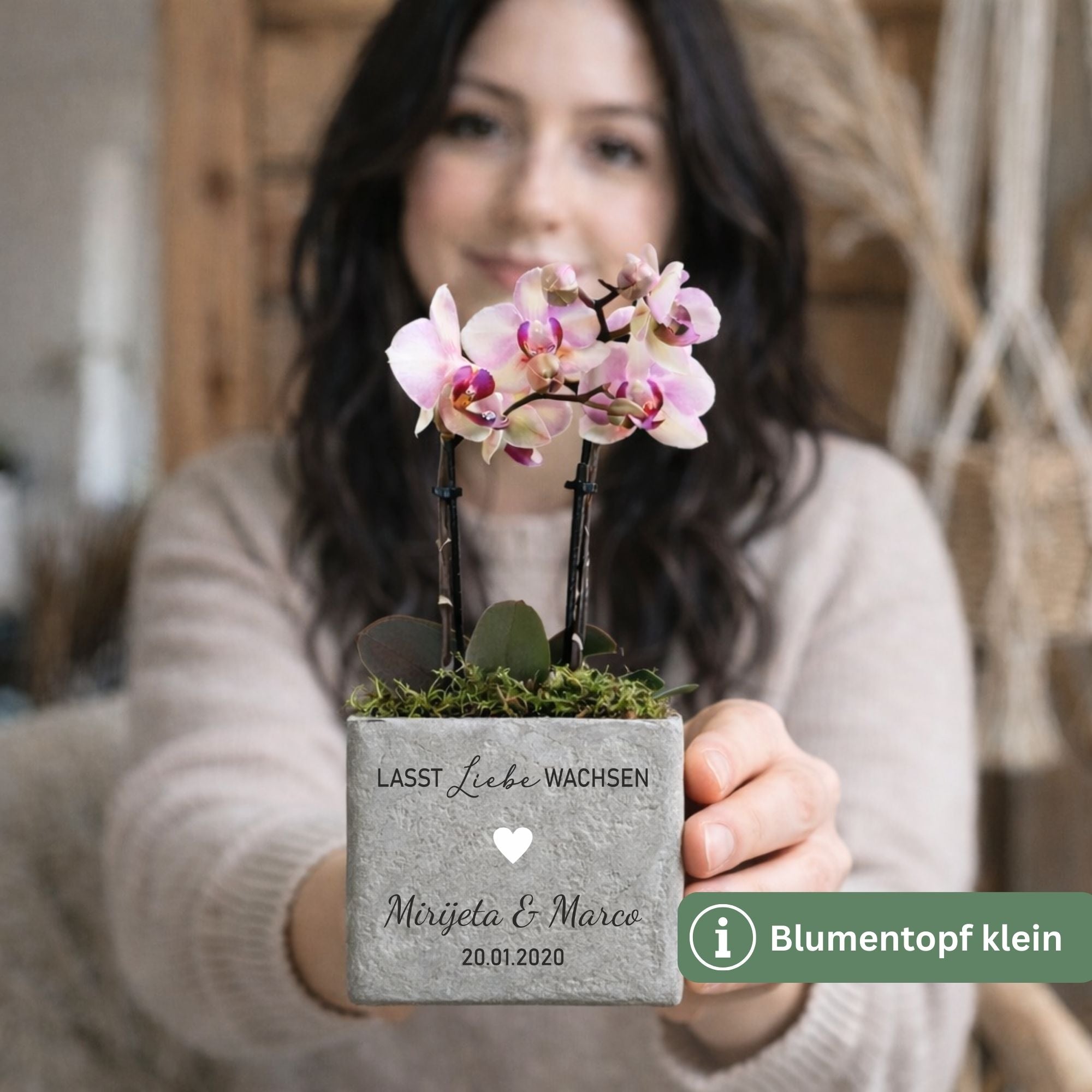 Geschenk zur Hochzeit – Blumentopf mit Gravur „Lasst Liebe wachsen“ | Hochzeitsgeschenk personalisiert aus Beton