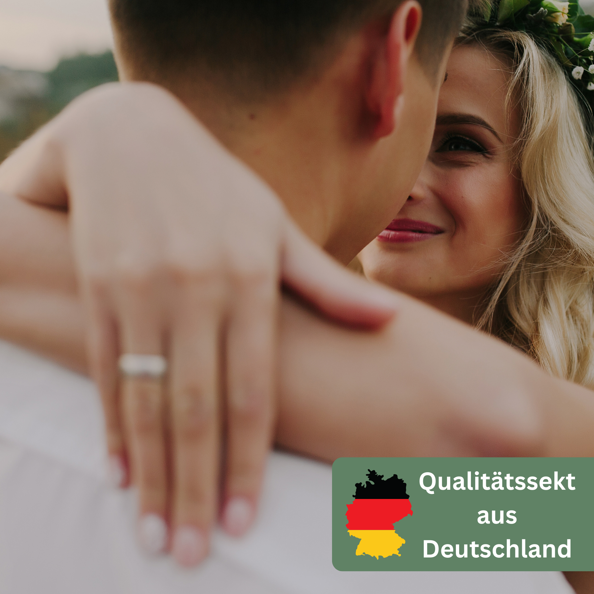 Personalisierte weiße Sektflasche zur Hochzeit – gravierter Hochzeitss­ekt als besonderes Erinnerungsstück
