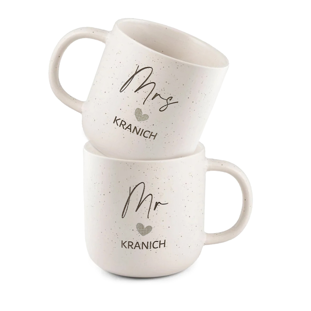 Hochzeitsgeschenk personalisiert – Mr & Mrs Tassen mit Namen & Herz-Tablett | Geschenk für das Brautpaar | Steingut Tasse Neutral