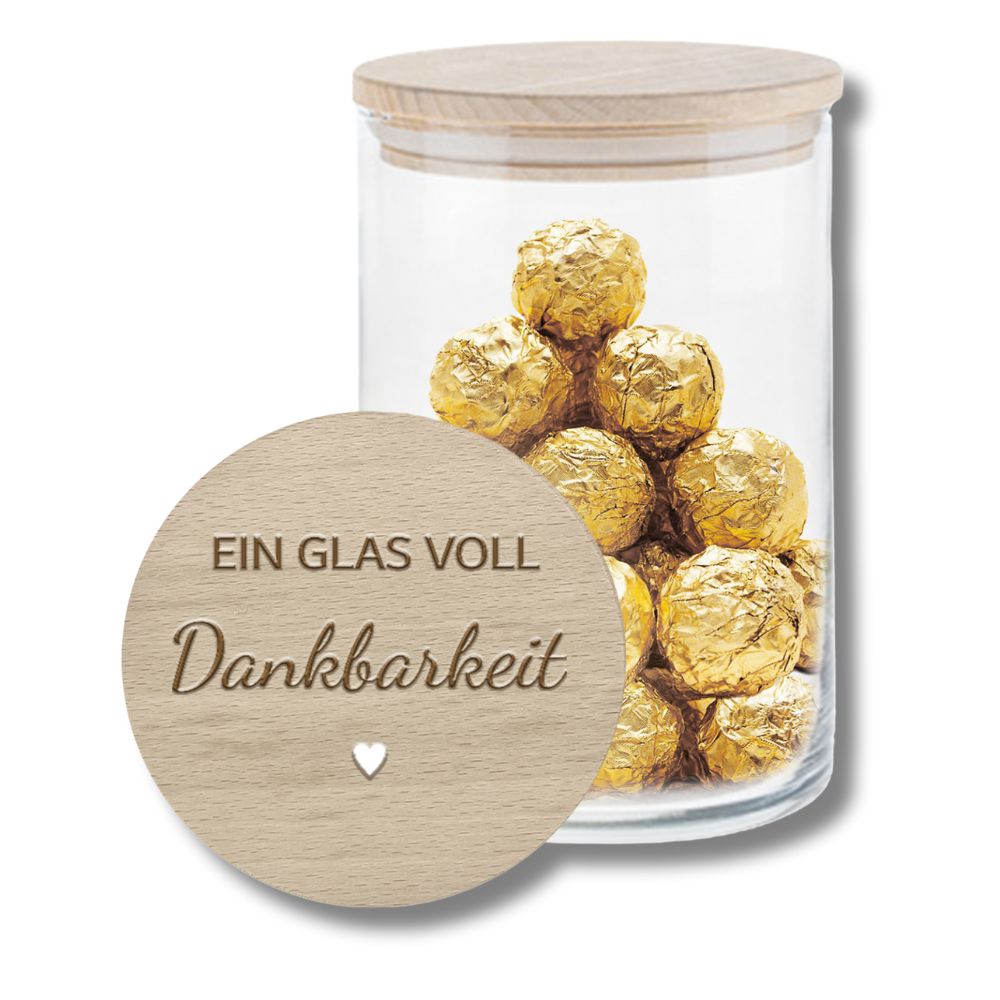 Geschenkglas befüllt mit goldenen Pralinen, Holzdeckel mit Gravur 'Ein Glas voll Dankbarkeit'