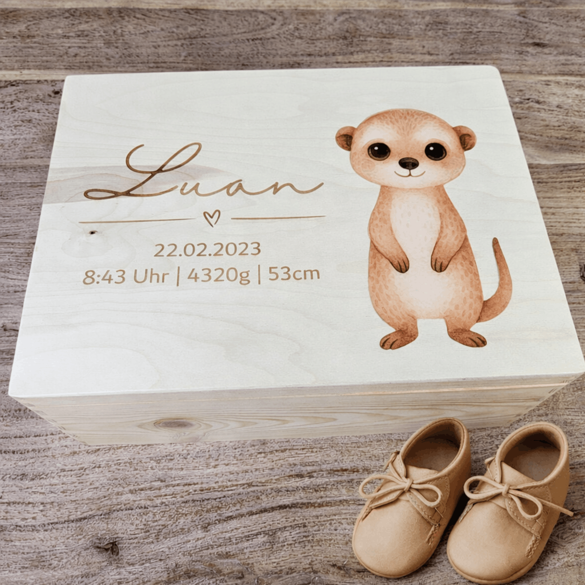Personalisierte Erinnerungskiste Baby aus Holz – mit Tiermotiv & Geburtsdaten