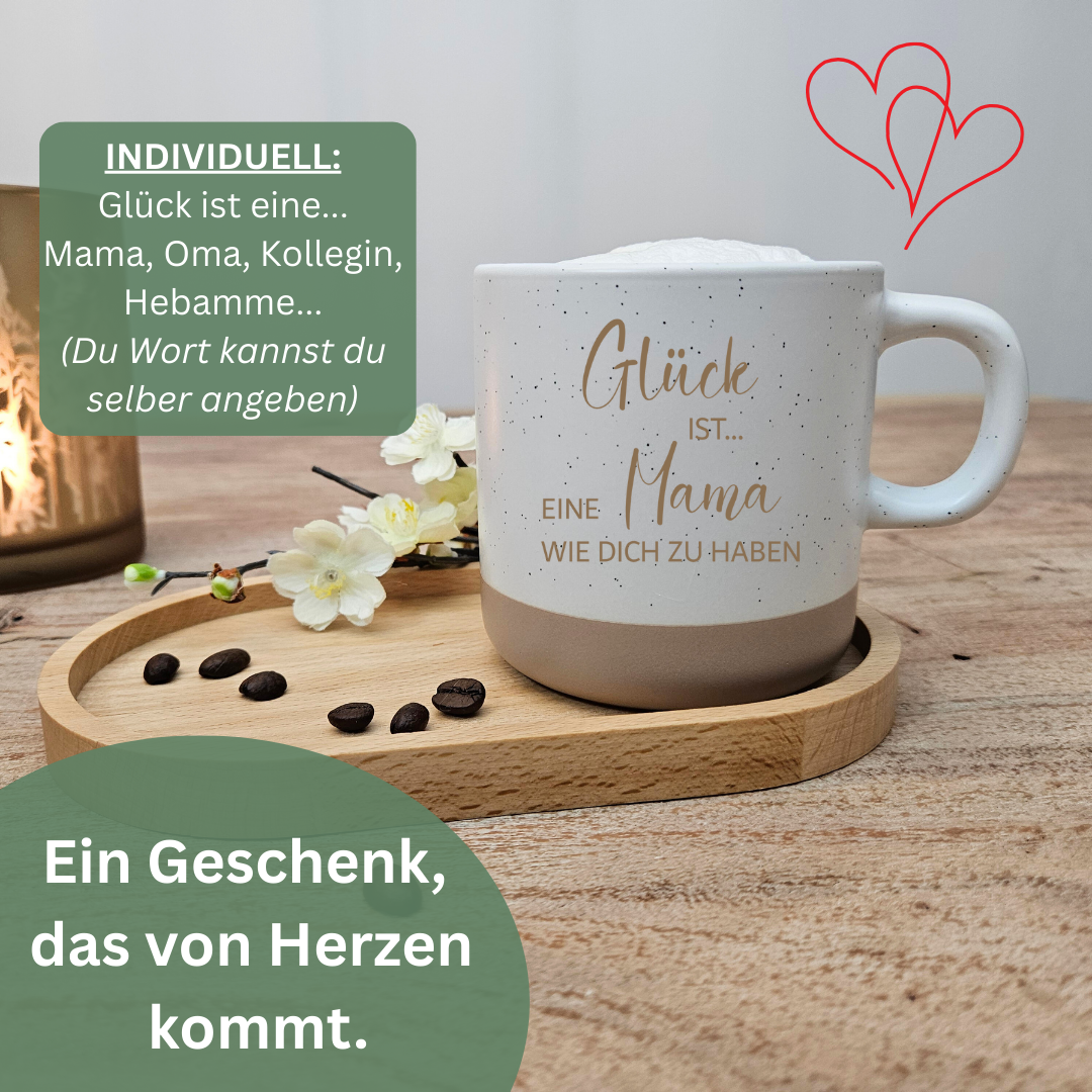 Personalisierte Steingut Tasse als Geschenk für Hebamme mit individuellem Wunschwort