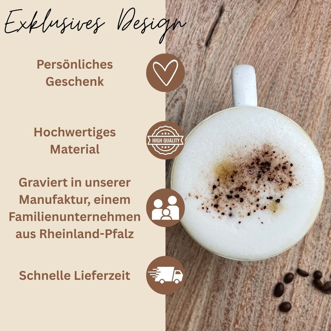Exklusives Design einer gravierten Herzensmensch Tasse aus Steingut mit Milchschaum, Geschenkidee für besondere Menschen
