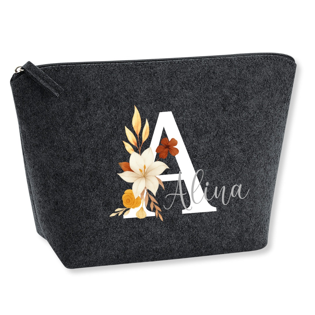 Schminktasche personalisiert aus Filz in Anthrazit mit Initial A, Blumenmuster und Name Alina