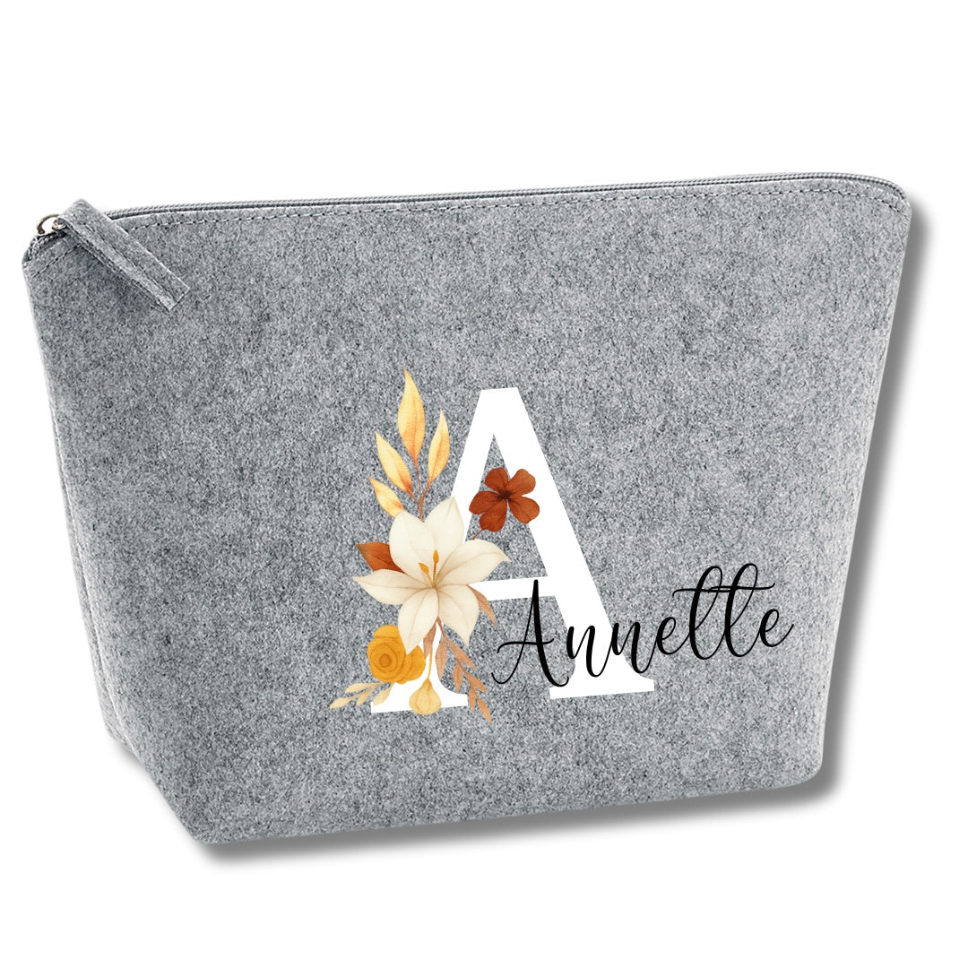 Personalisierte Kosmetiktasche aus Filz in Grau mit Initial A und Name Annette