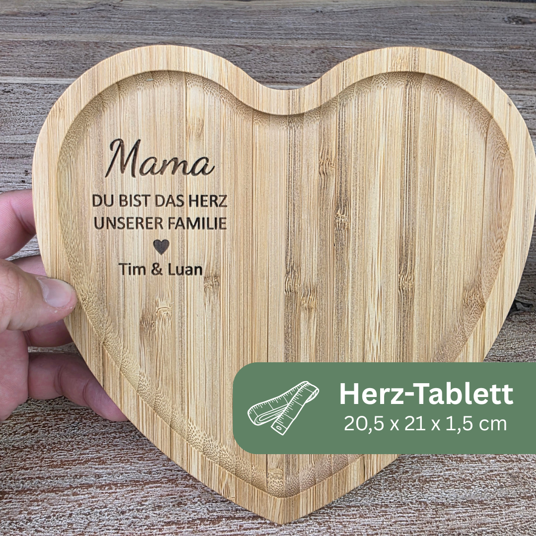 Muttertagsgeschenk Mama personalisiert – Tasse Mama & Herz Tablett mit Gravur | Geschenk für Mama & Oma | Du bist das Herz unserer Familie + Namen