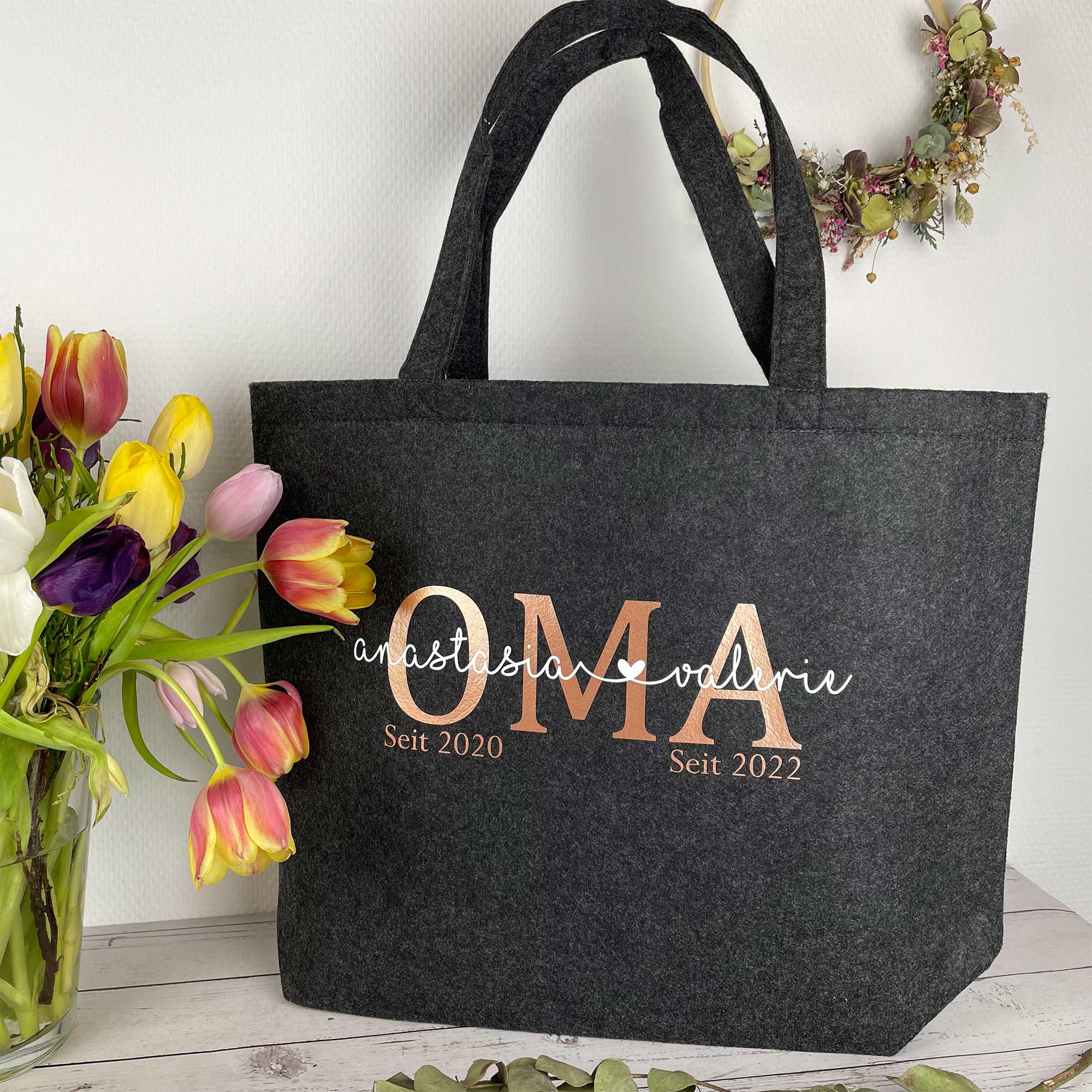 Tasche Oma personalisiert mit Namen & Jahreszahl – Filztasche für Oma