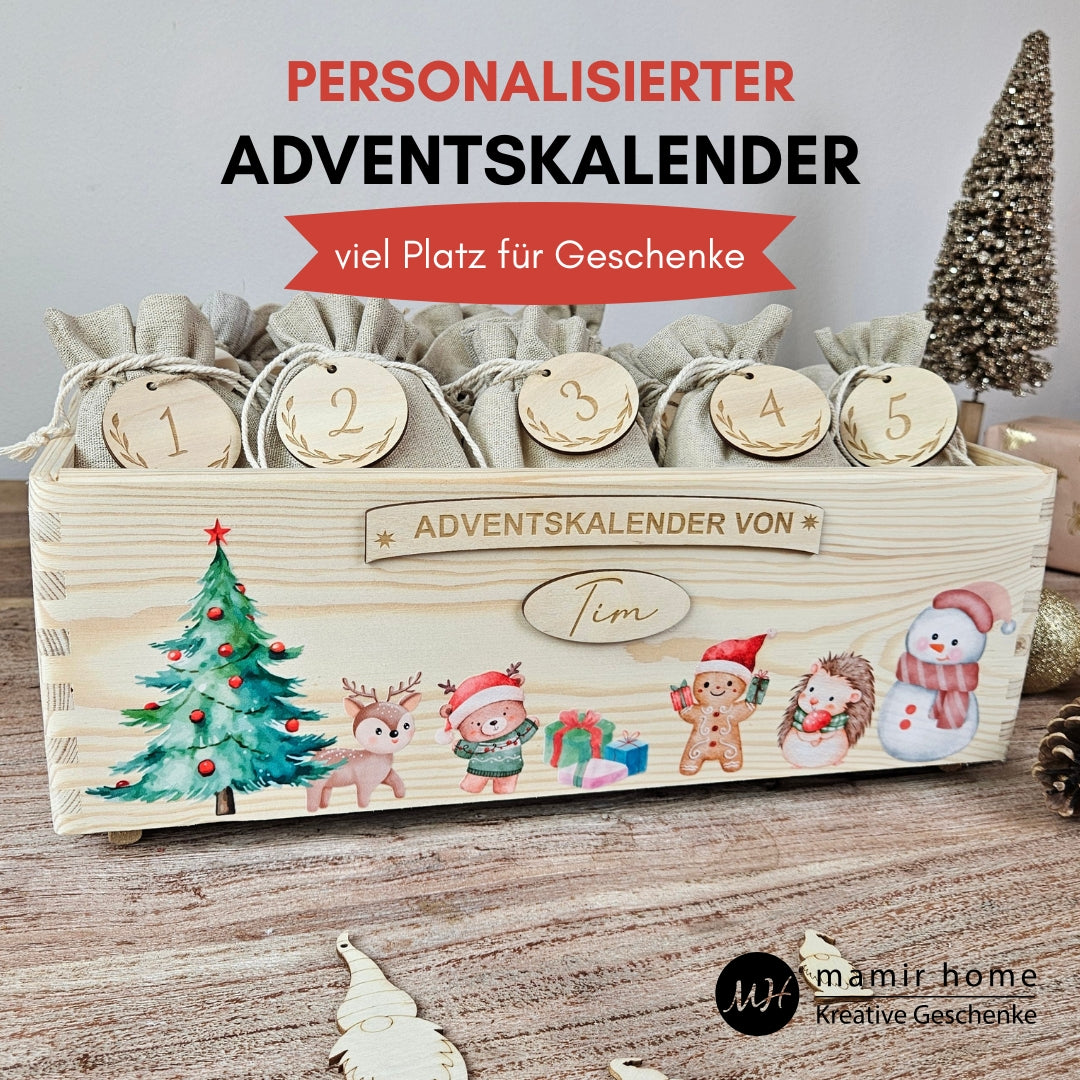 Holz Adventskalender mit Namen und farbigem Aufdruck, viel Platz fuer kleine Geschenke und Ueberraschungen im Advent