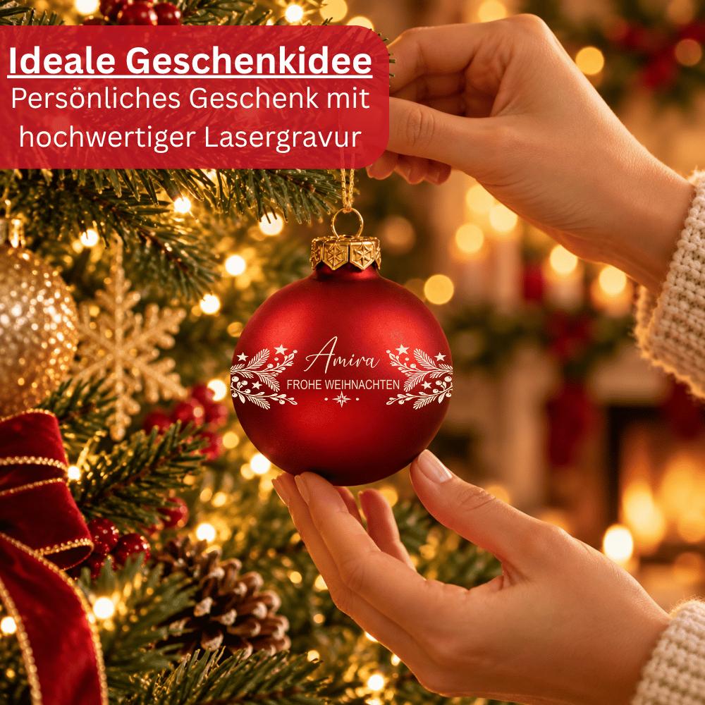 Weihnachtskugel personalisiert aus Glas – Name & rundes Zweigmotiv